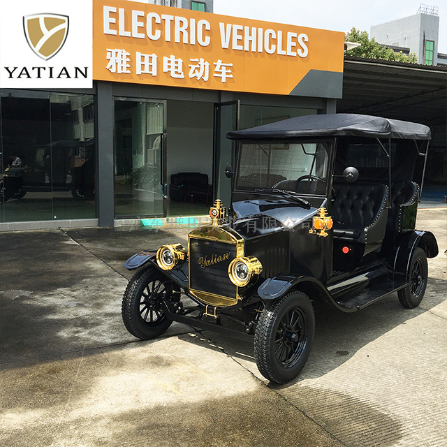 Carro antigo preto personalizado para parque de diversões